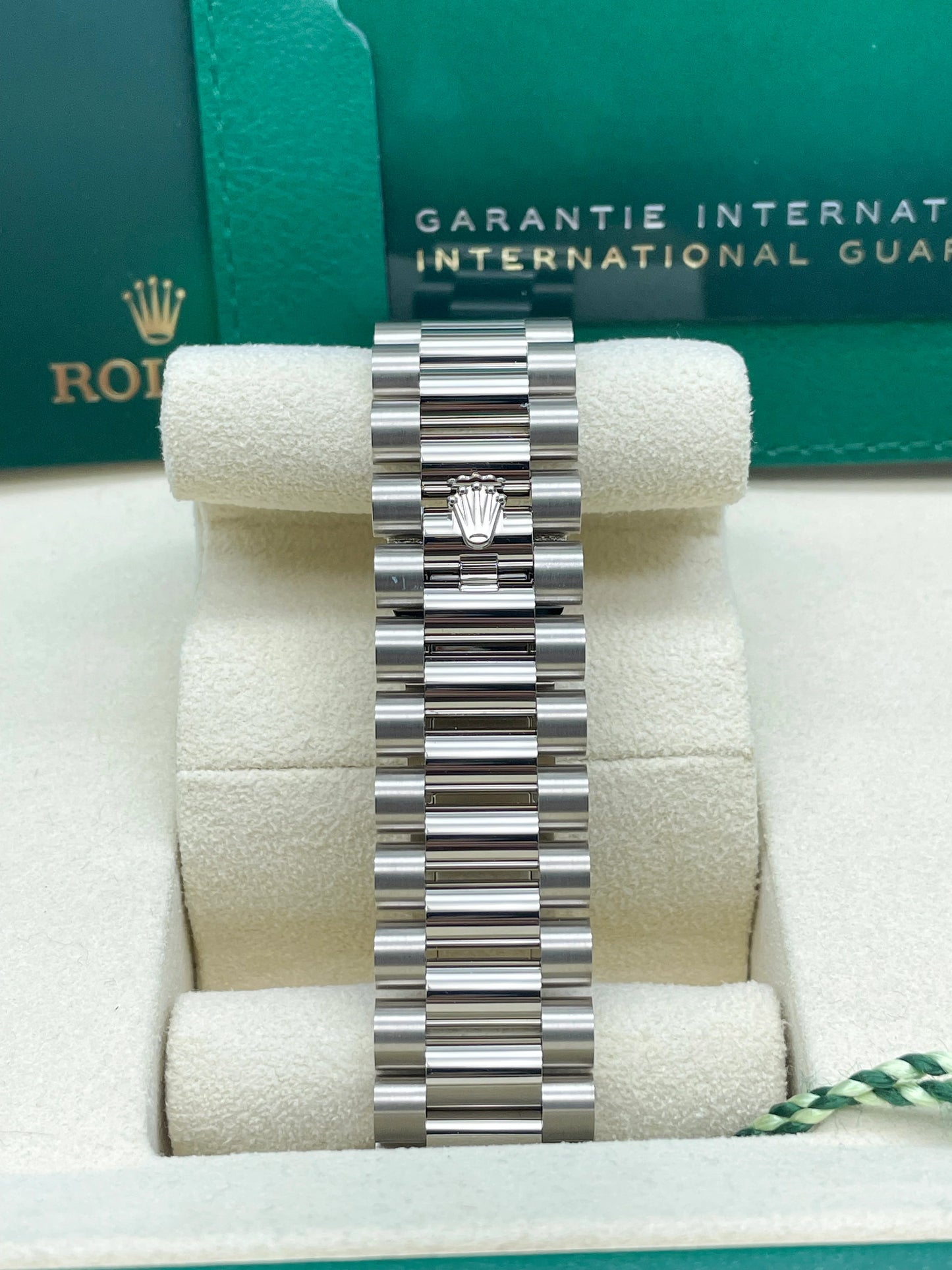 DayDate 40 White Gold Fond Blue