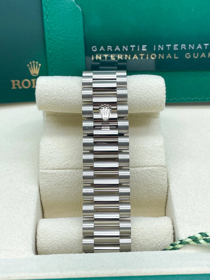 DayDate 40 White Gold Fond Blue